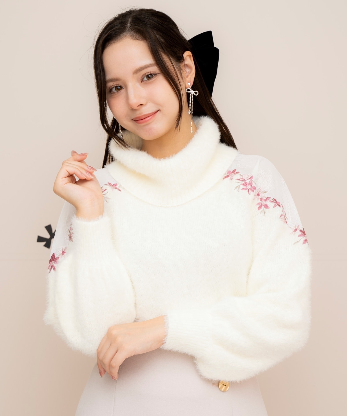 刺繍シャギーニットプルオーバー