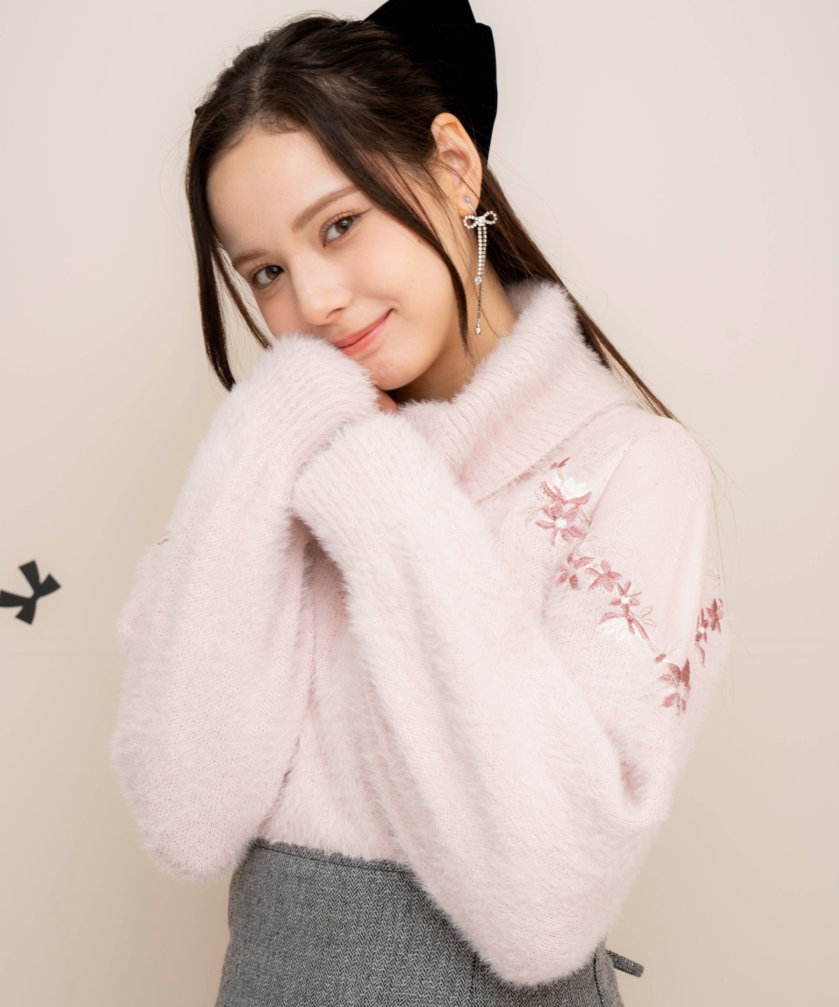 刺繍シャギーニットプルオーバー