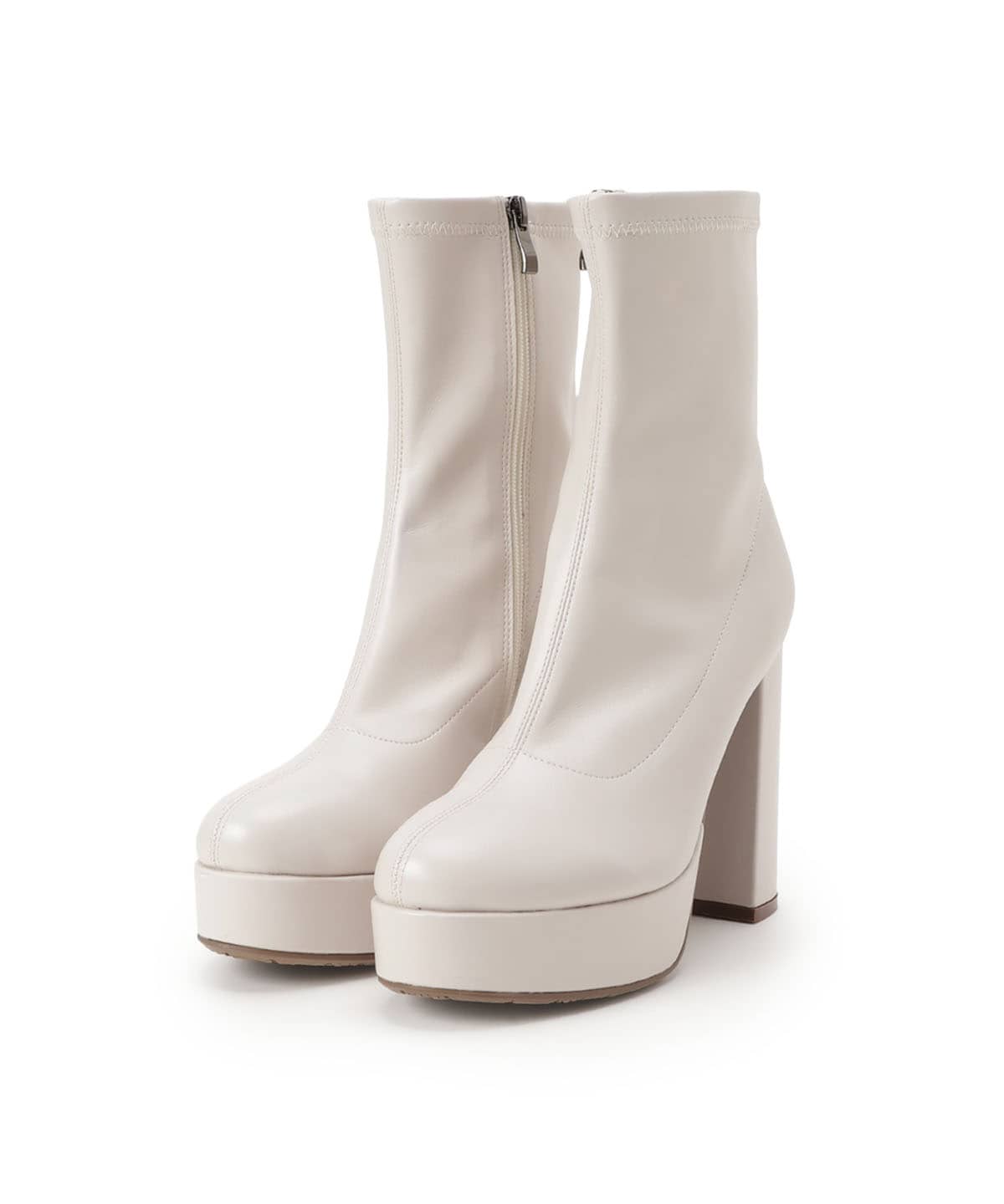 厚底ショートブーツ