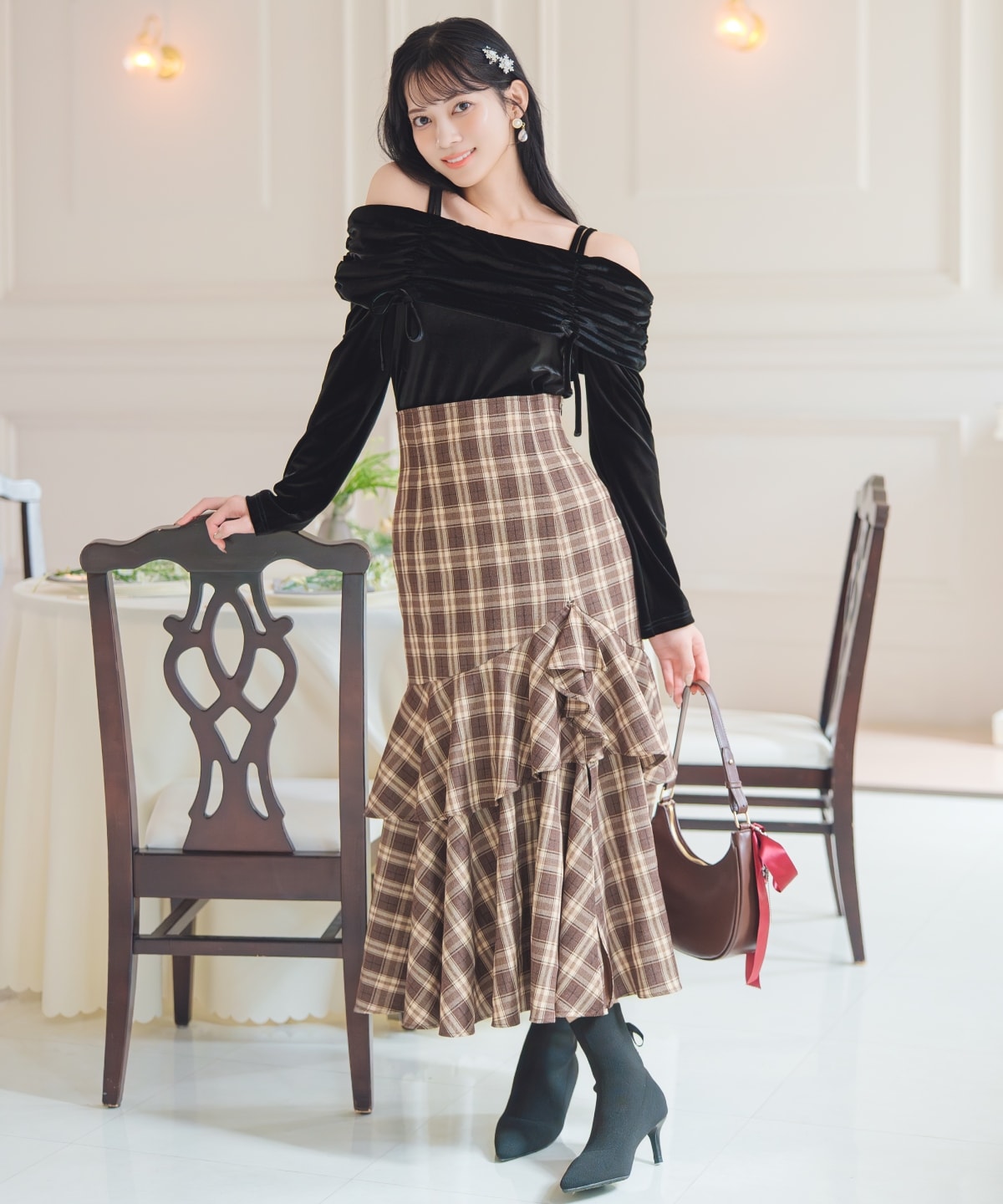 スリットデザインラッフルハイウエストスカート