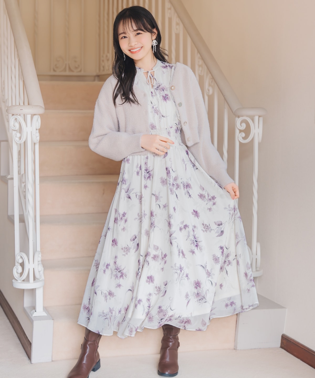 フラワープリントウエストシャーリングワンピース