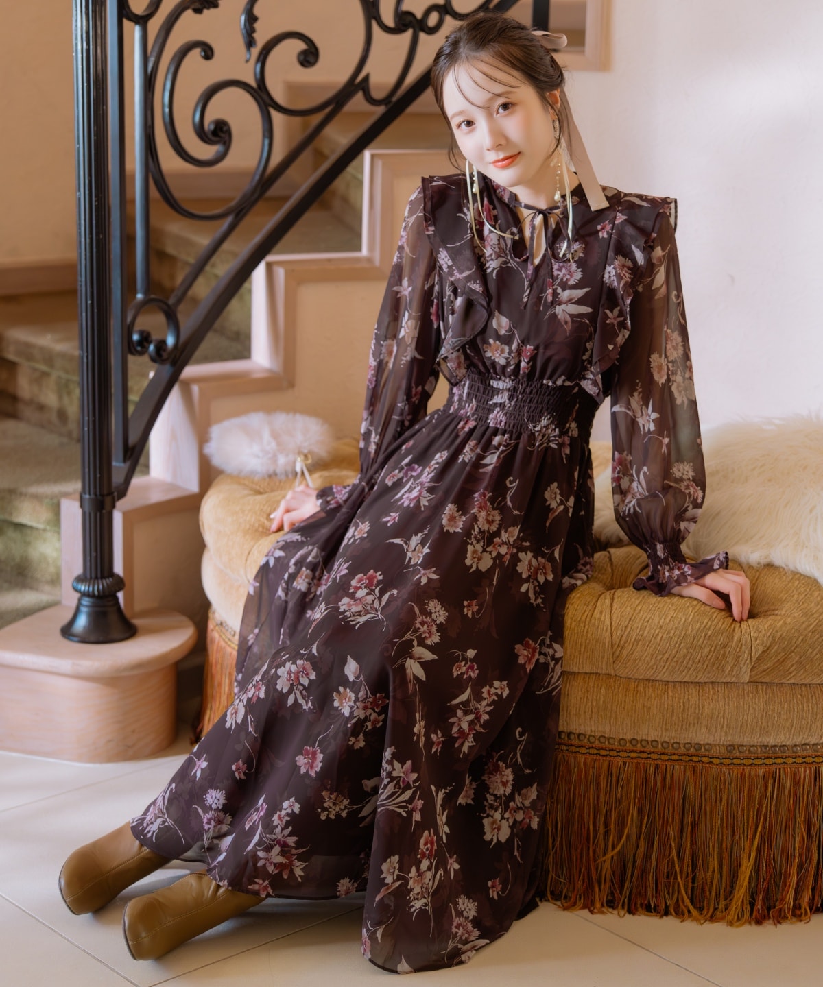 フラワープリントウエストシャーリングワンピース