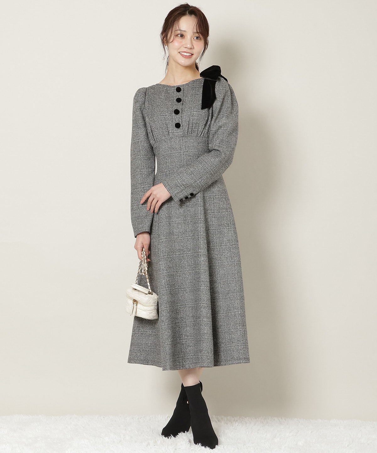 アシメリボンボートネックフレアワンピース