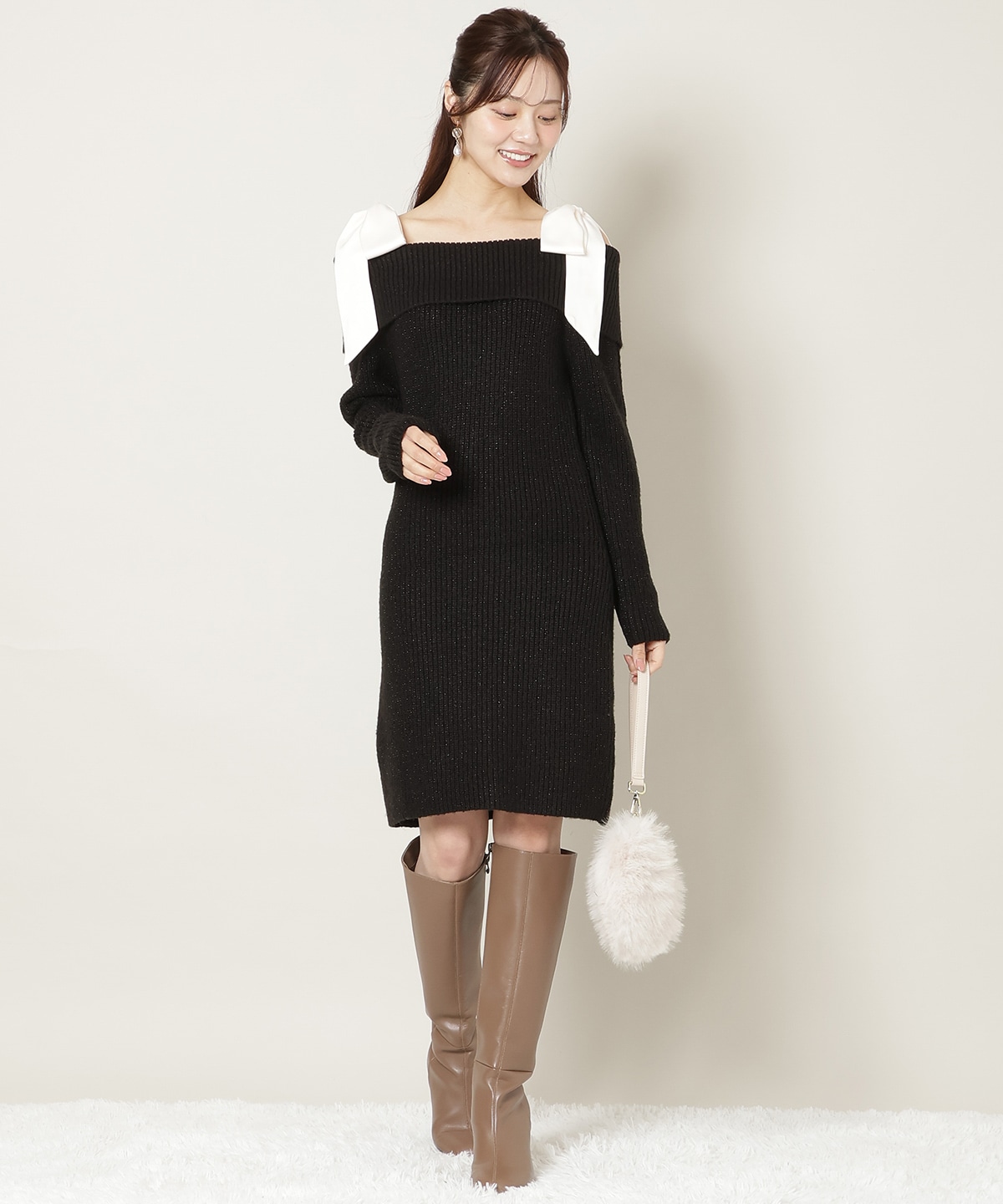 リボンショルダーオフショルニットワンピース