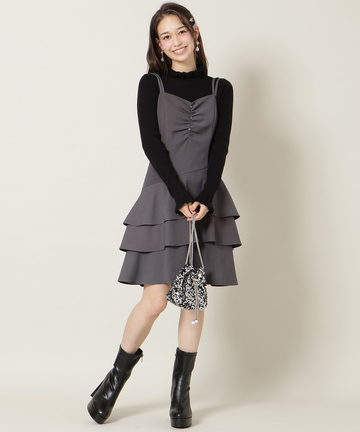 ダブルストラップアシンメトリーワンピース