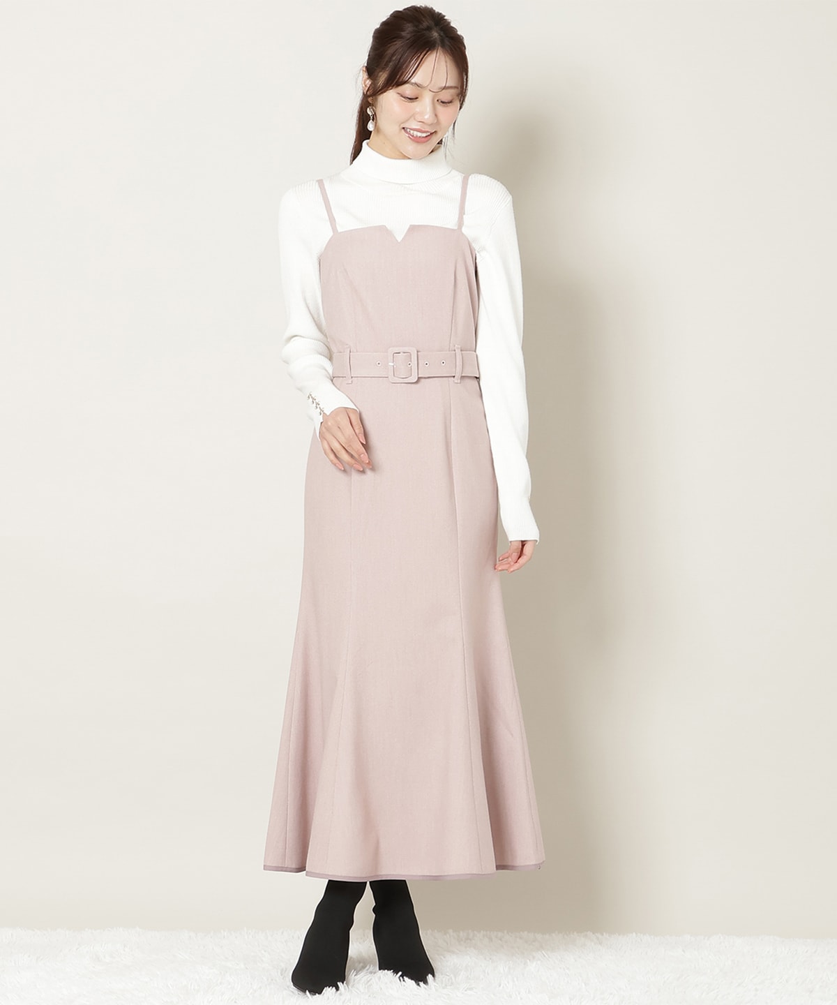 ベルト付きVカットマーメイドキャミワンピース