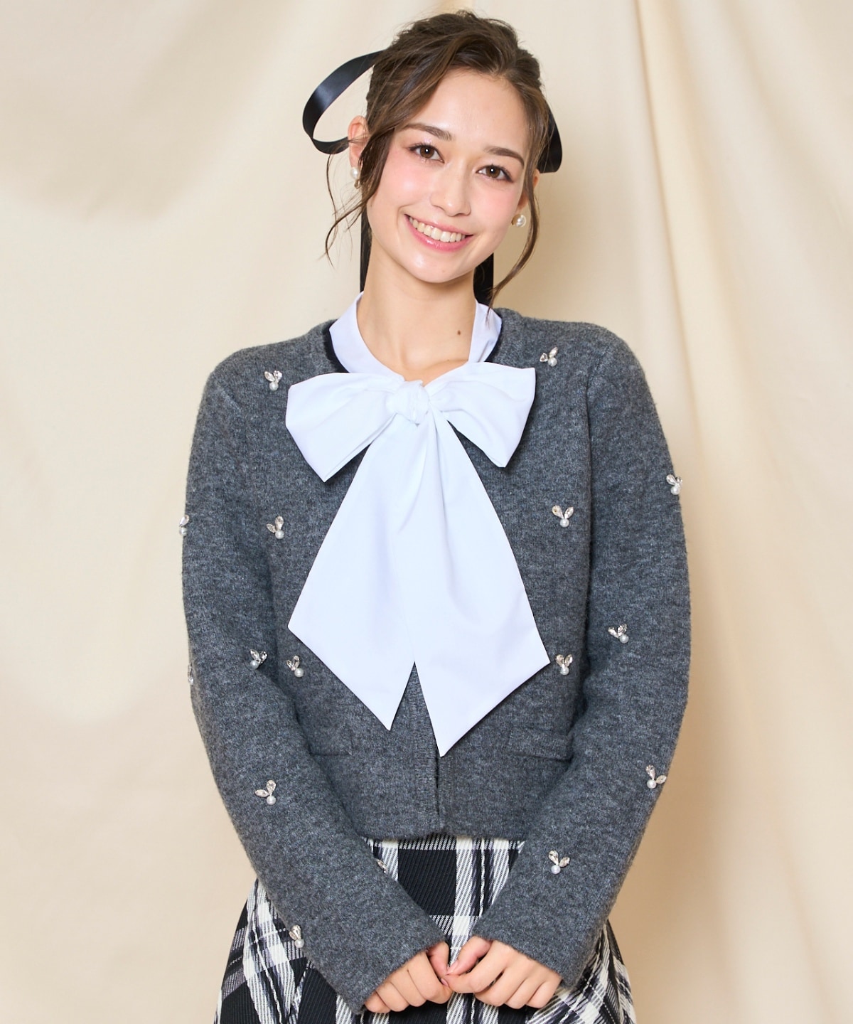 ノーカラービジューニットジャケット(F ホワイト