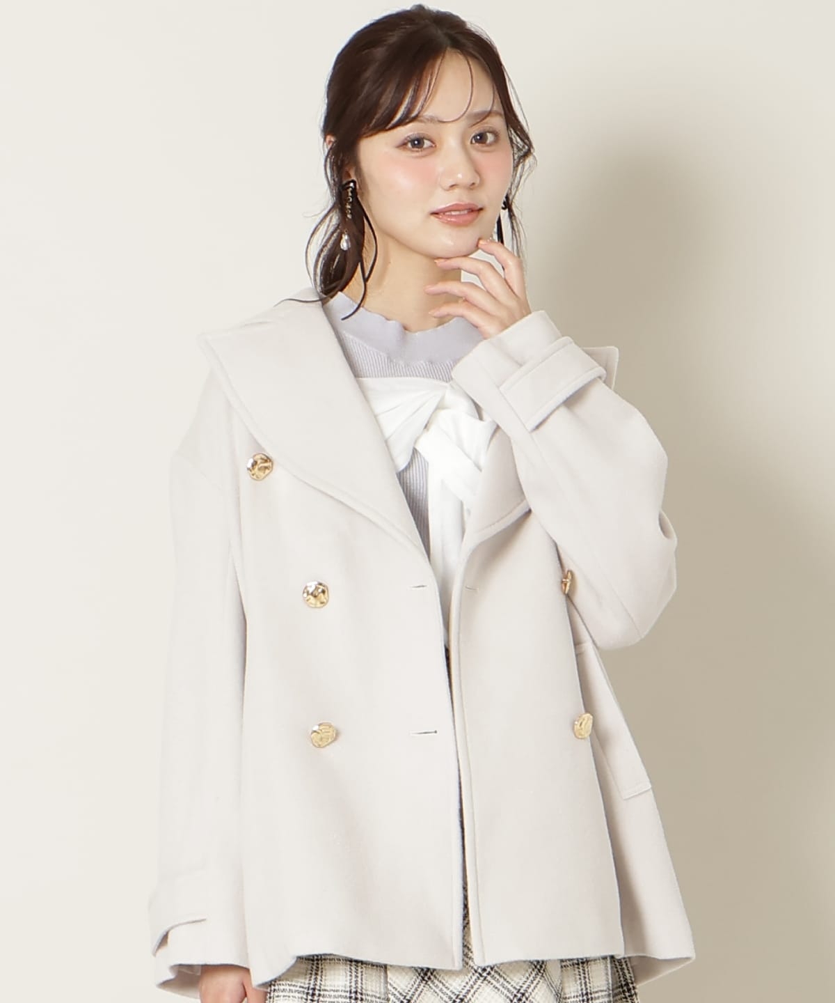 ゴールドボタンミドル丈Ｐコート