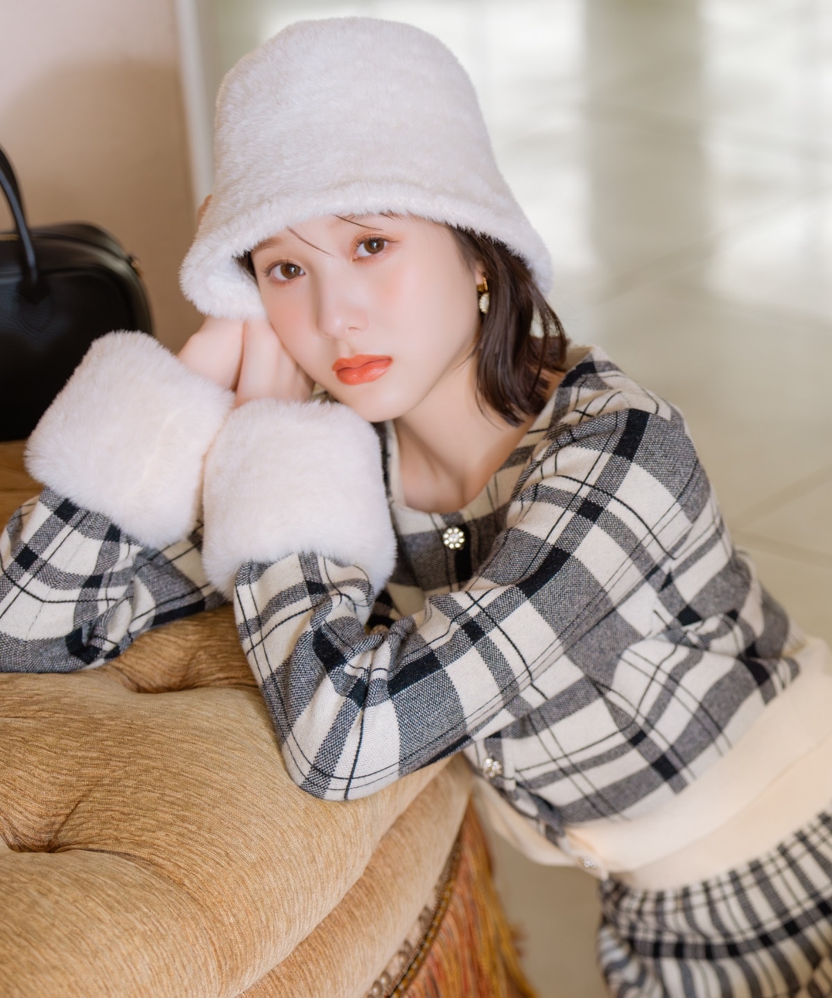 【新色追加】チェック柄ファーカフスカーディガン