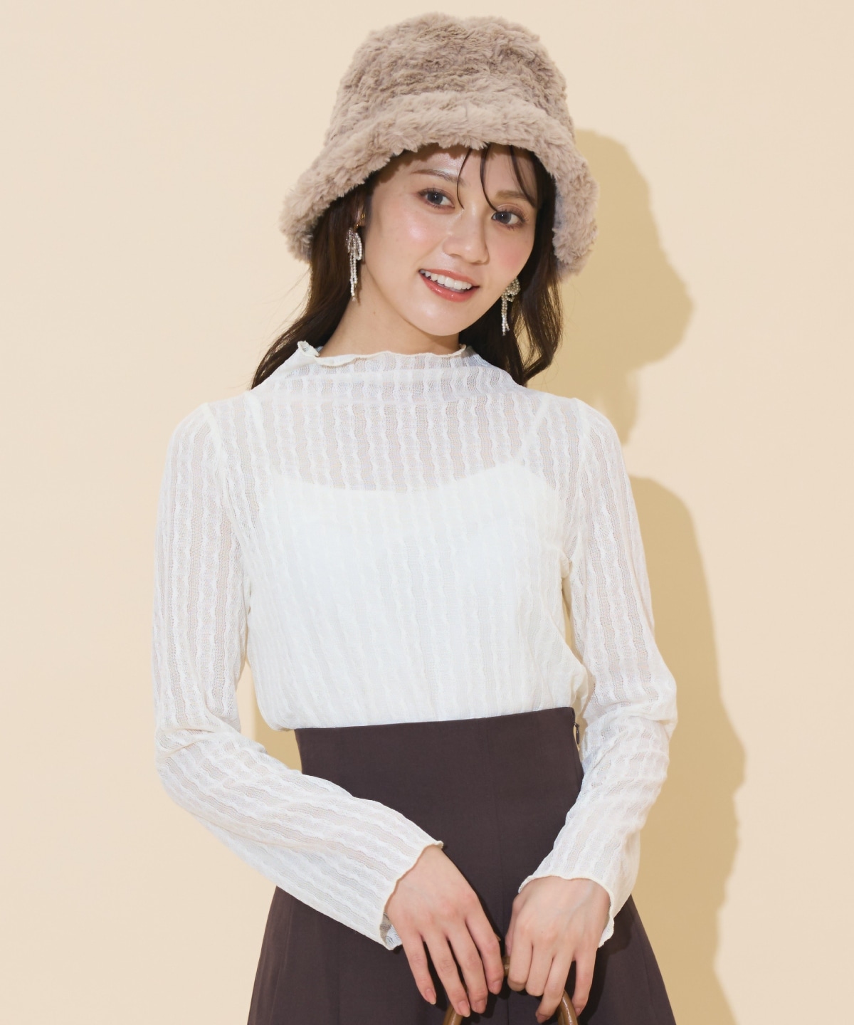 メロウハイネックトップス