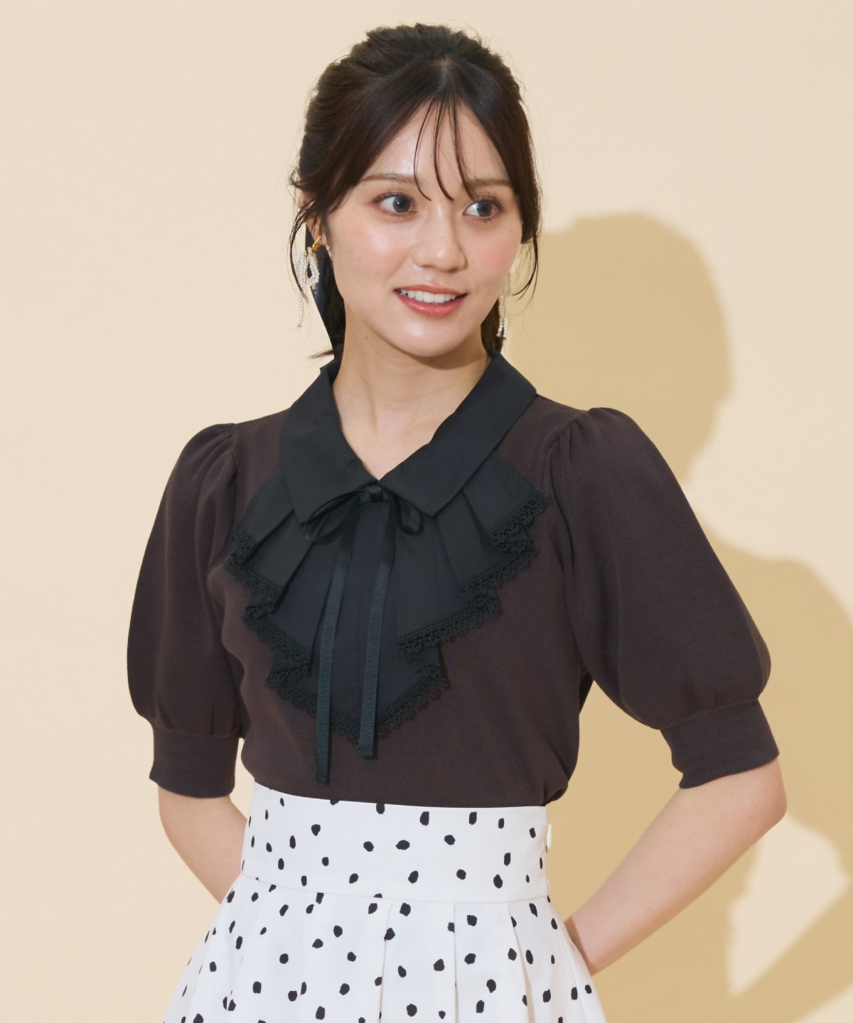 レースラッフルプルオーバー