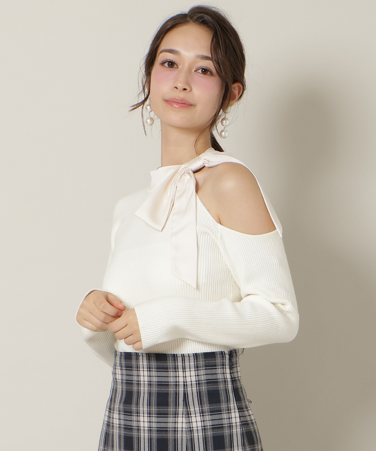 ワンショルリボンタイリブニット