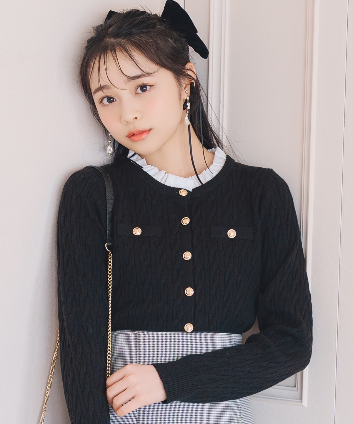 フリルレイヤードケーブルニット