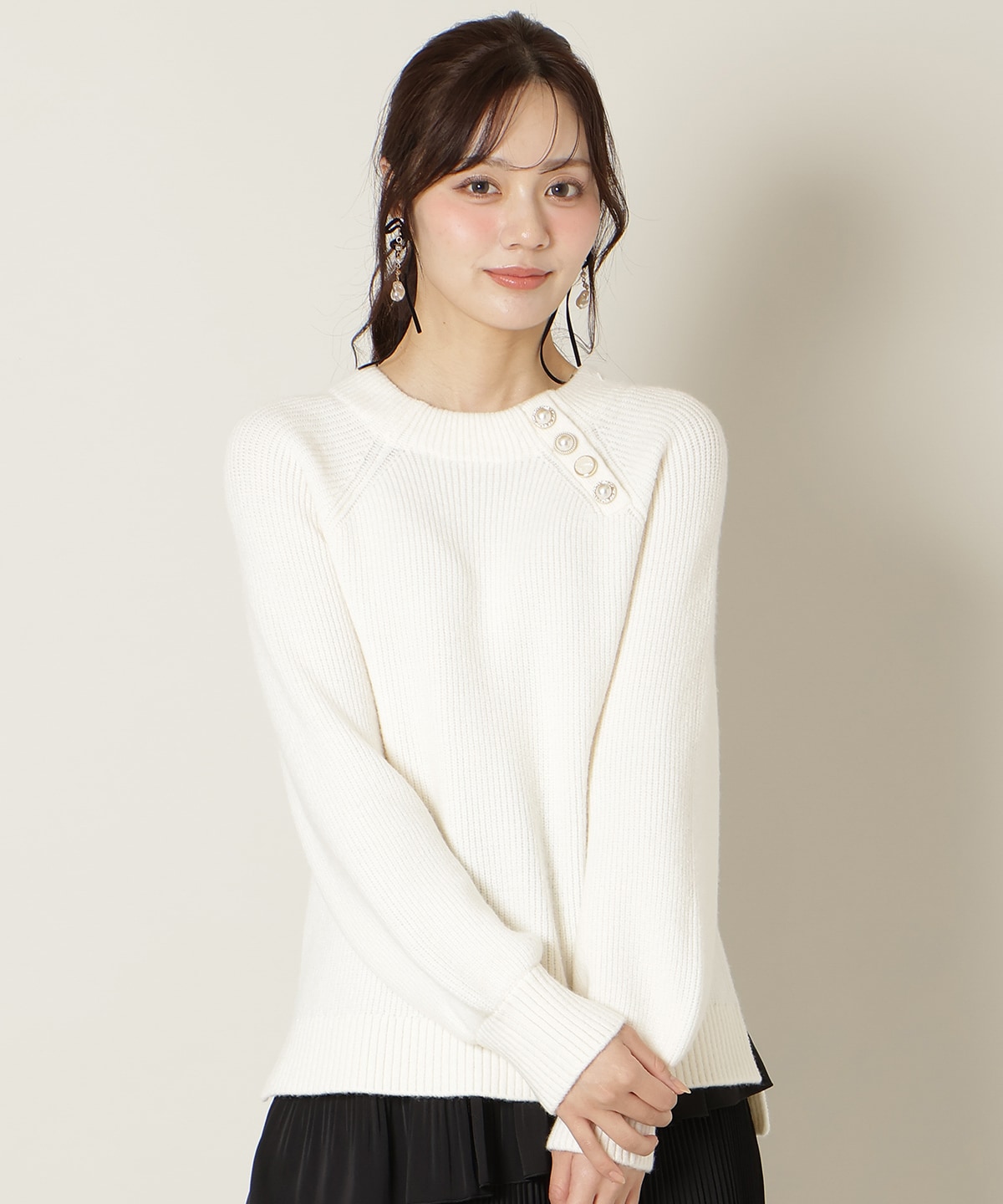 【KNIT PLEATS SET series】アソートボタンデザインニット