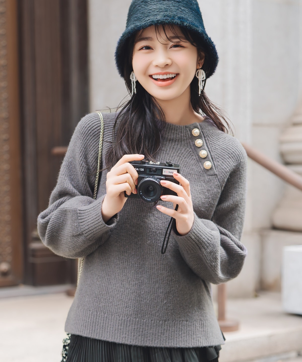 【KNIT PLEATS SET series】アソートボタンデザインニット