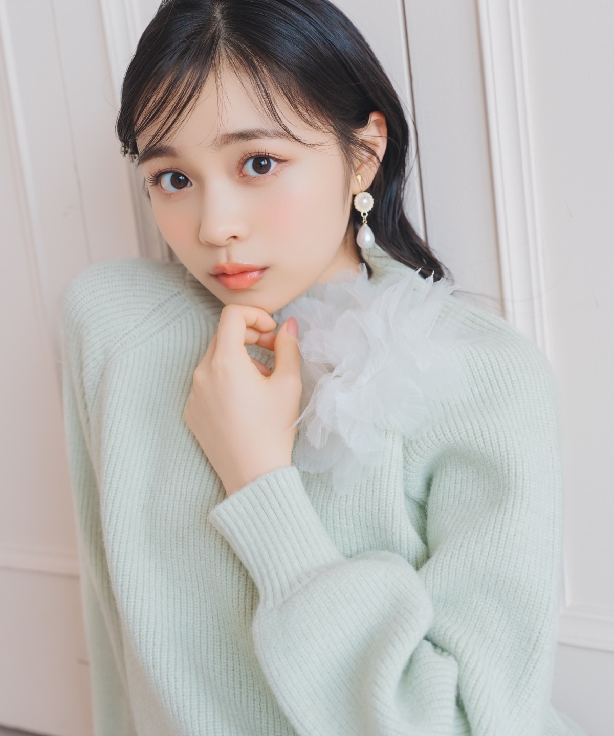 【KNIT PLEATS SET series】フラワーモチーフボトルネックニット