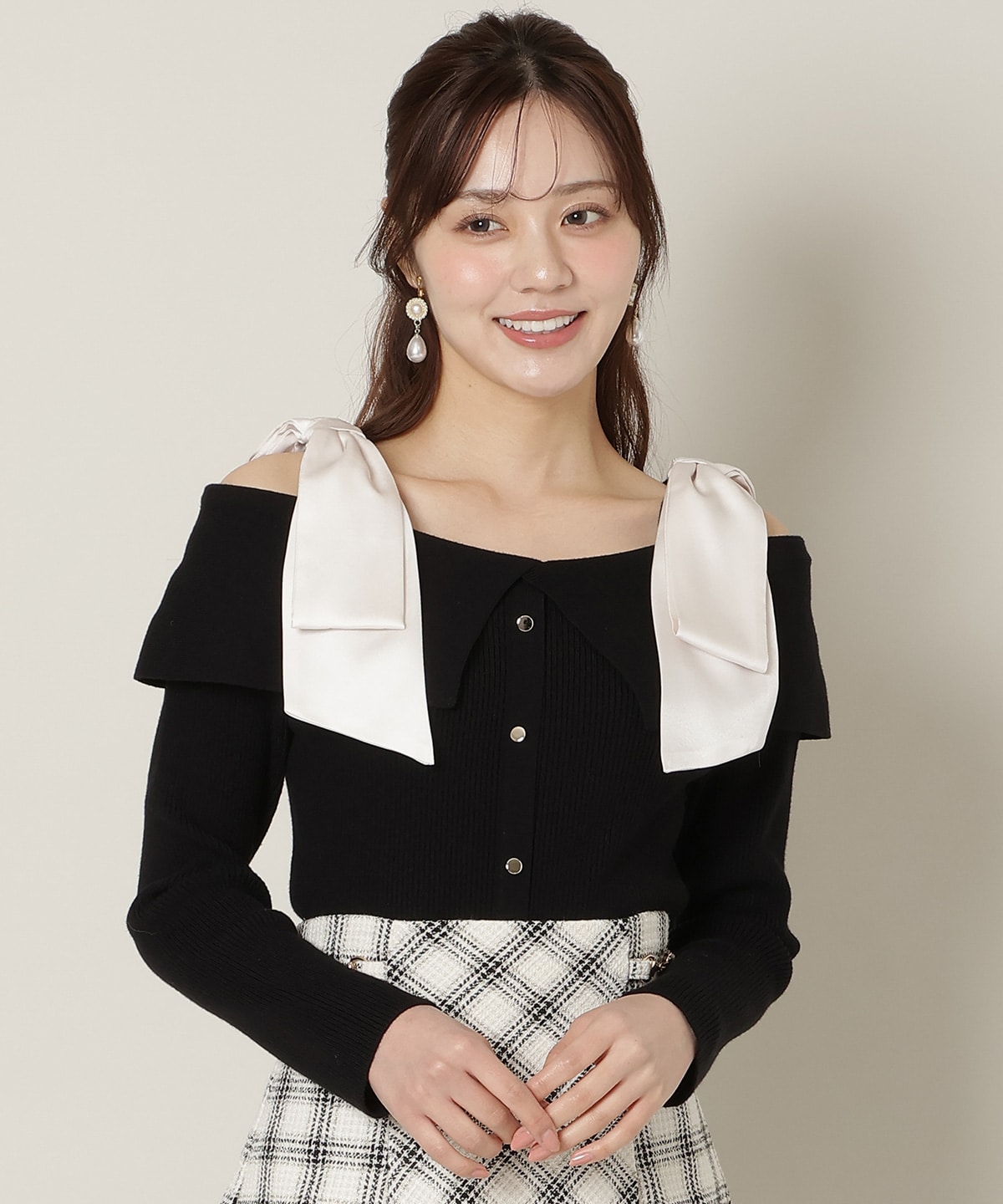 リボンオフショルニットプルオーバー