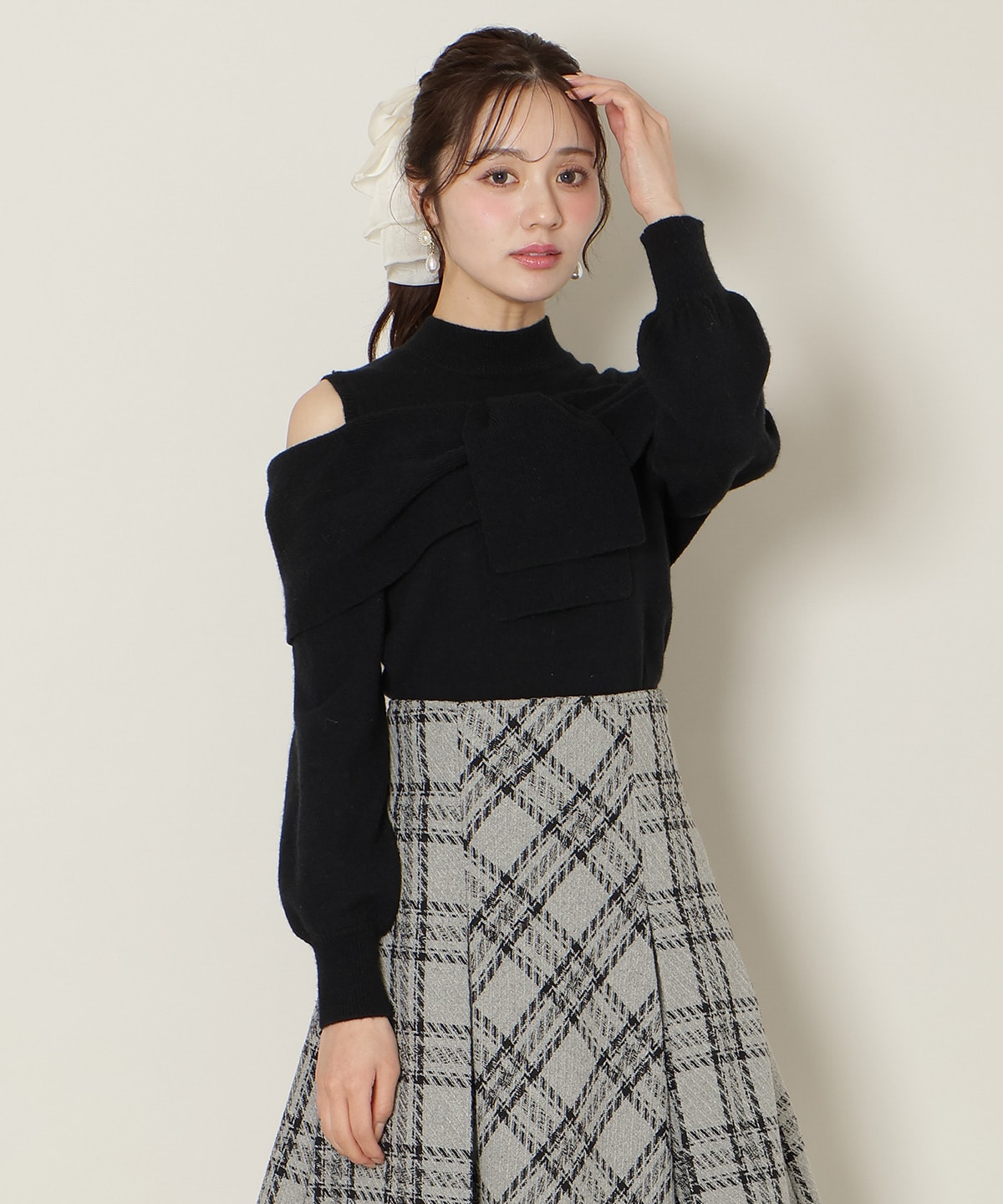 【1/1(thu)10時発売 New Year's Item】ツイストリボンオフショルニット