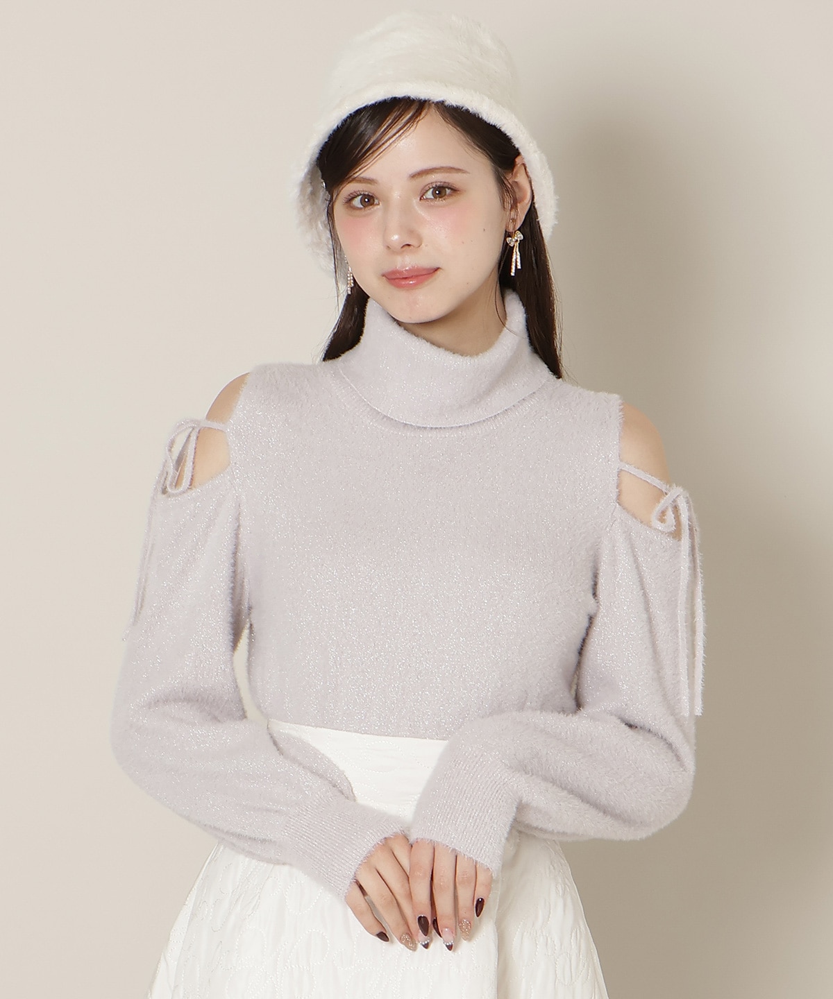 【1/1(thu)10時発売 New Year's Item】オープンショルダーラメフェザーニット