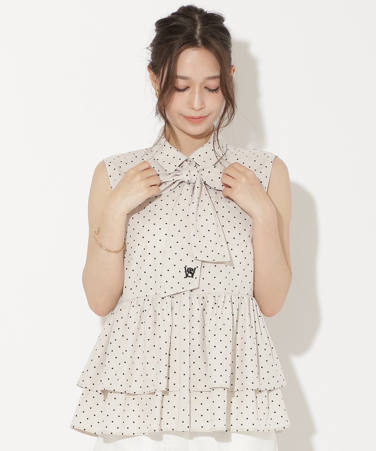 ティアードヘムリボンタイブラウス