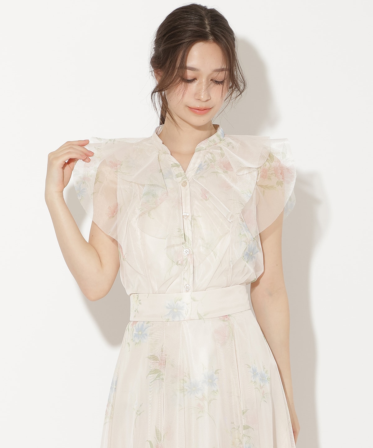 フラワーメッシュラッフルブラウス