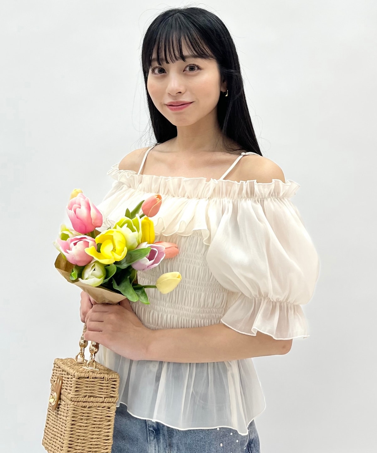 シャーリングペプラムブラウス