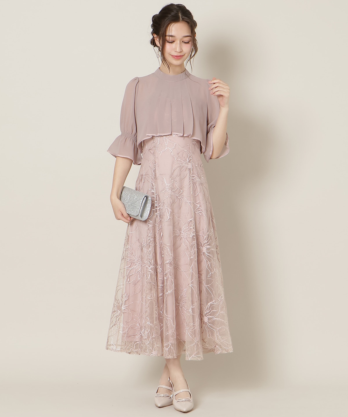 フロントスリットフレアブラウス×フレアレースキャミワンピース