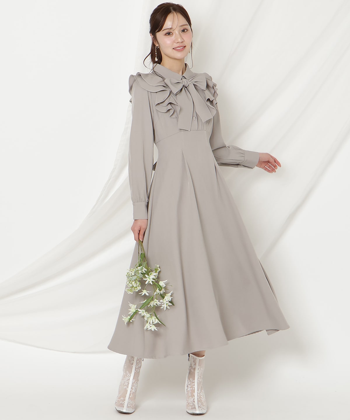 ラッフルリボンタイフレアワンピース