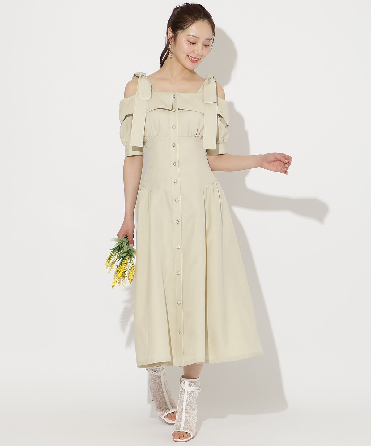 リボンオフショルワンピース