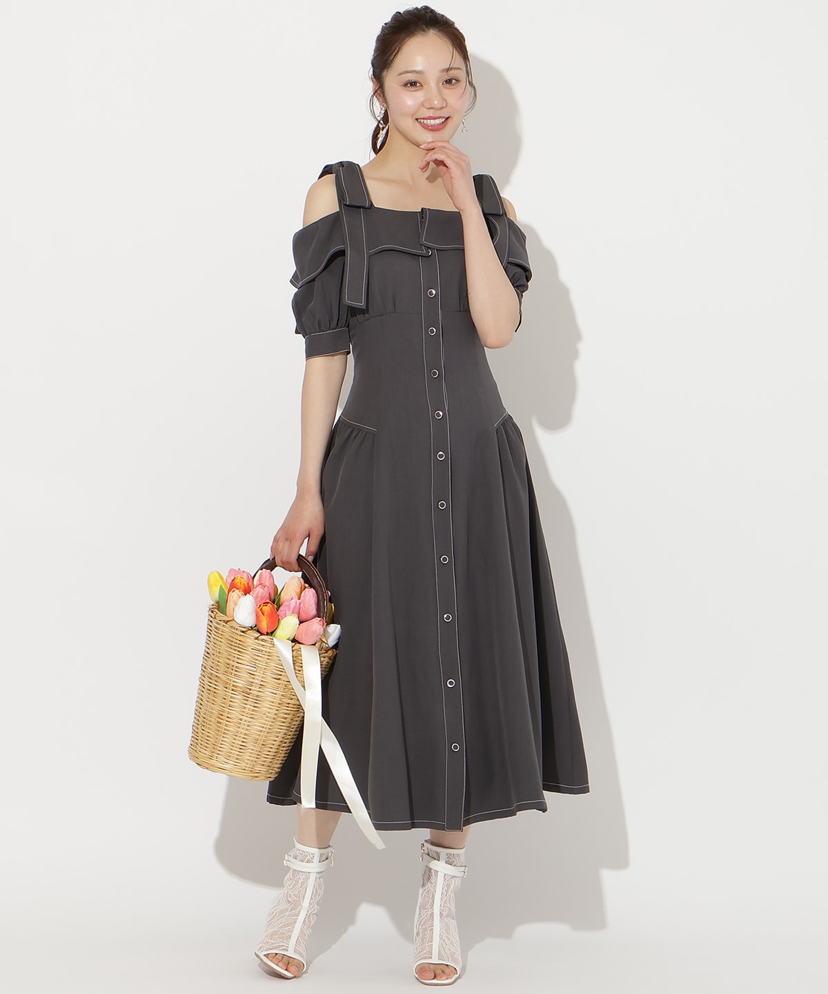 リボンオフショルワンピース