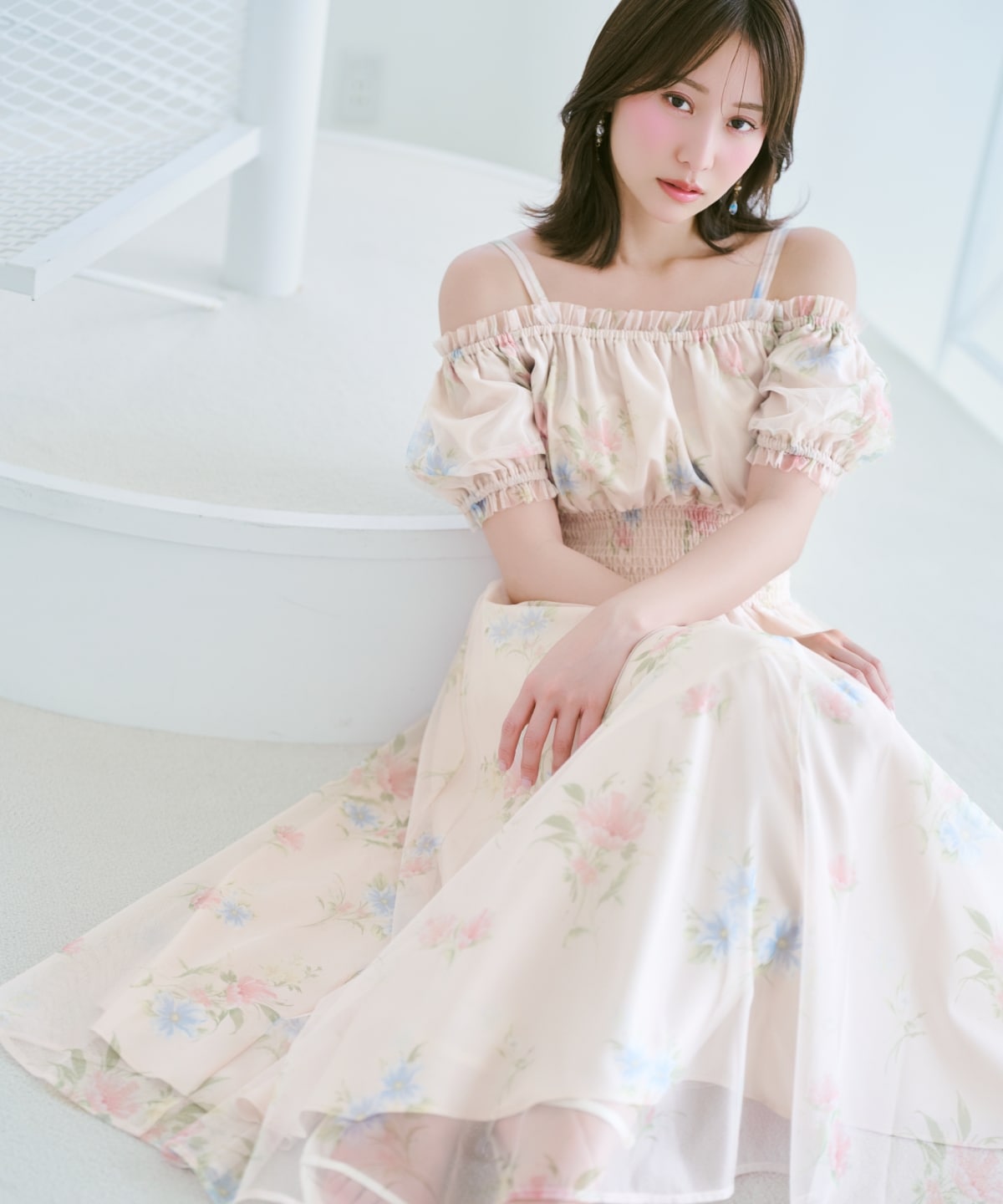 フラワーメッシュオフショルワンピース