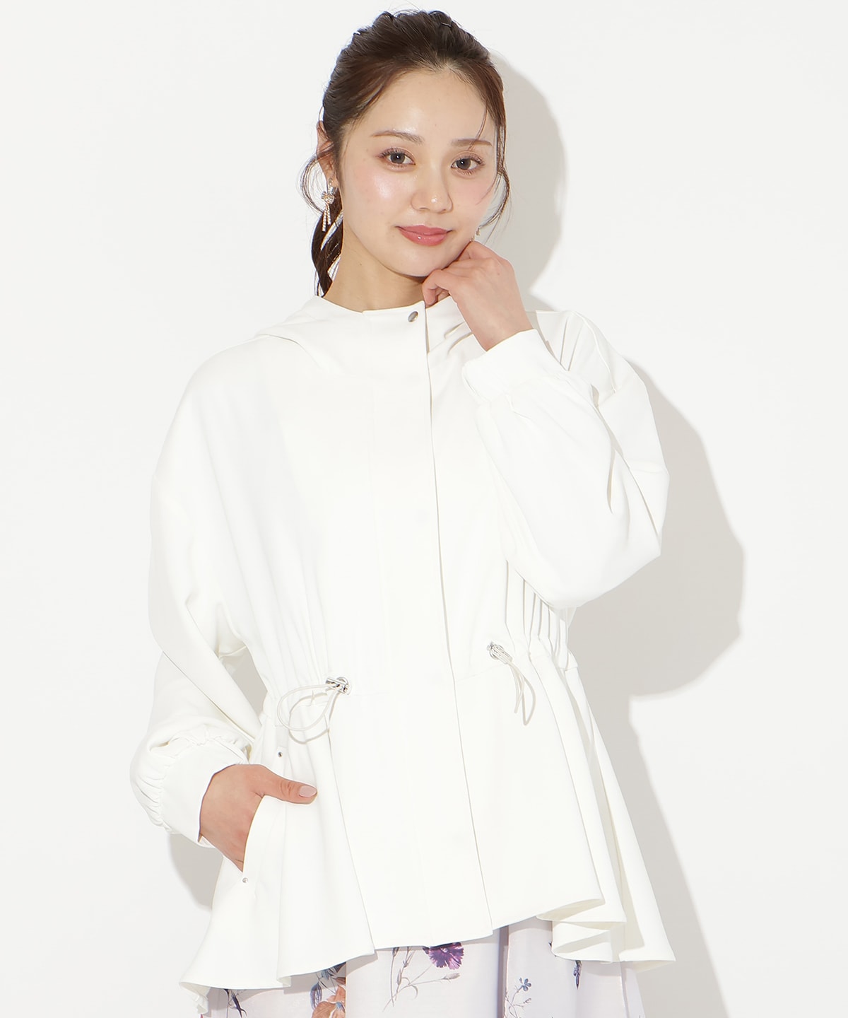 ドロストペプラムフードブルゾン