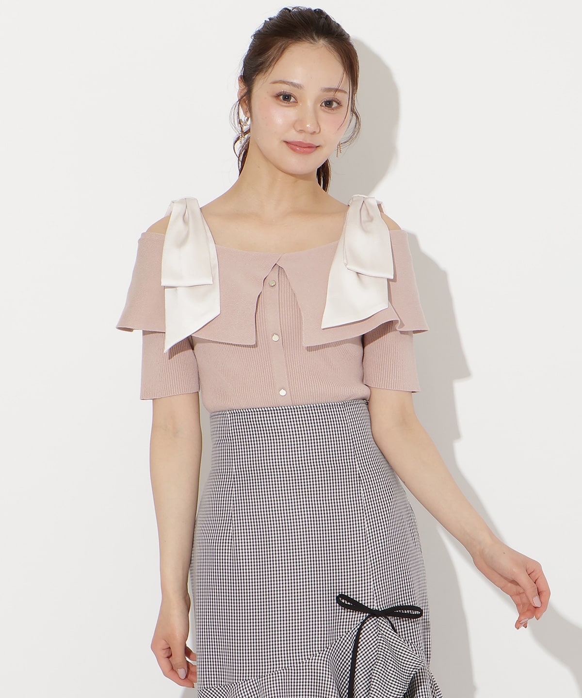 リボンオフショルハーフスリーブニット