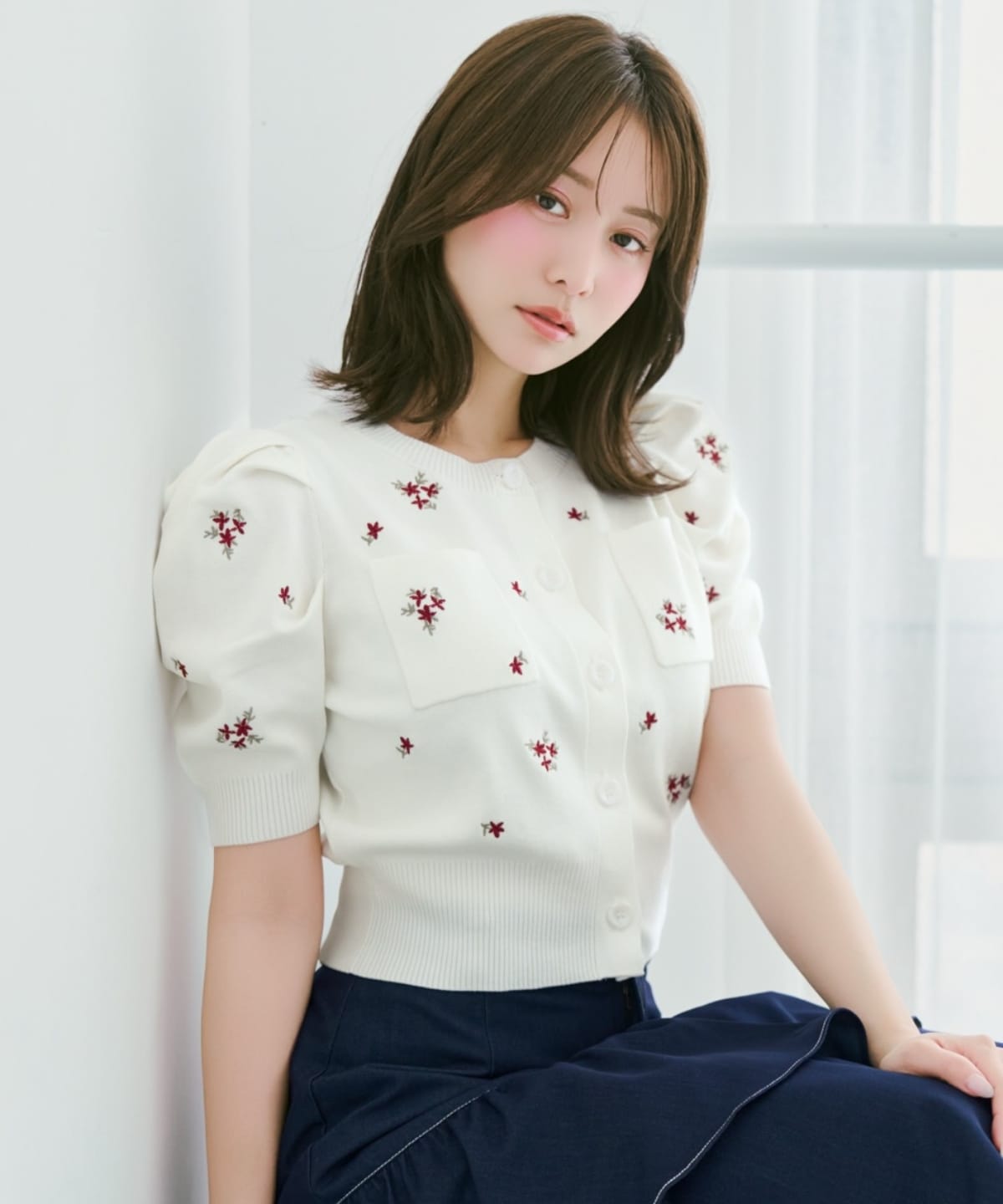 小花刺繍タックスリーブカーディガン