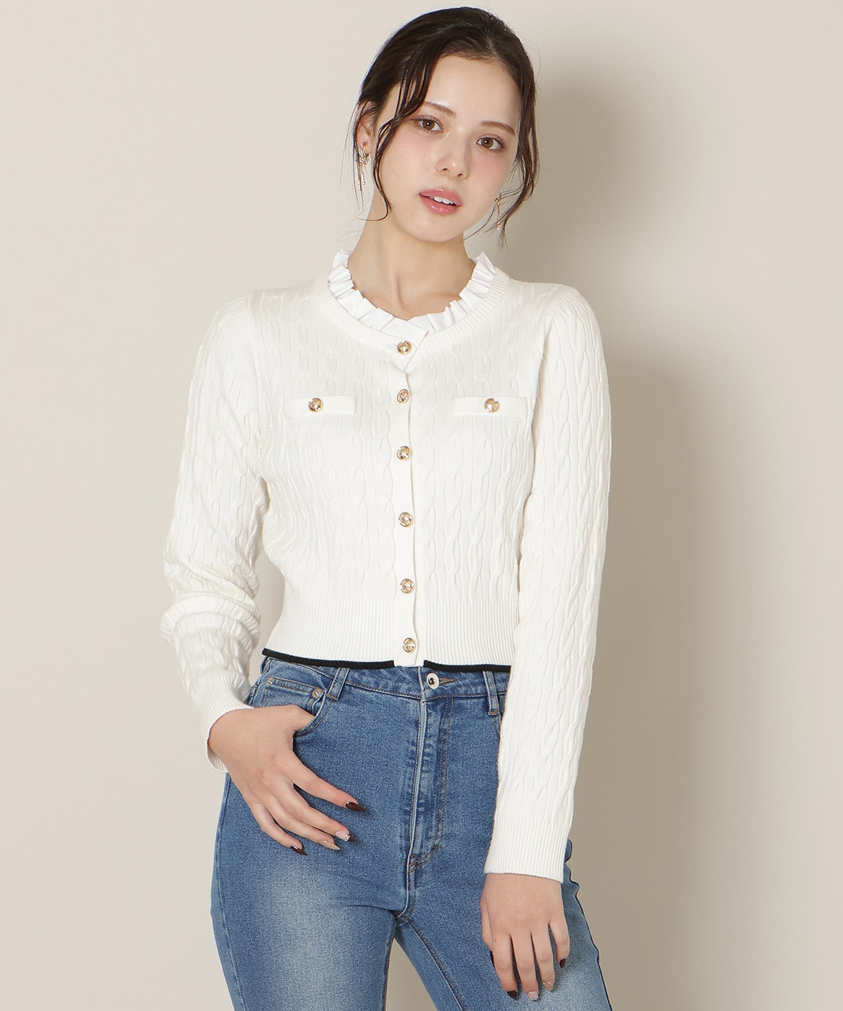 フリルレイヤードケーブルニット