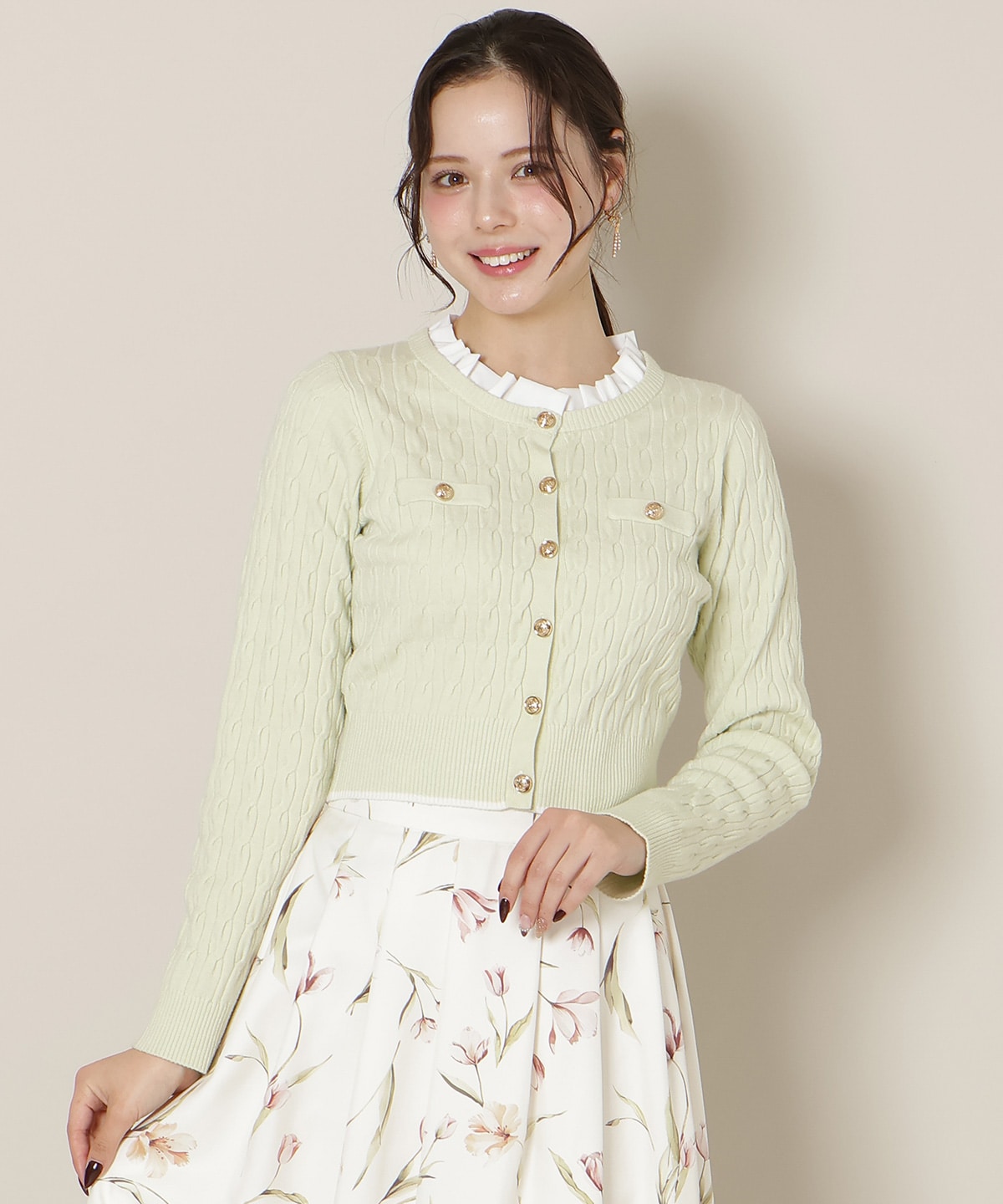 フリルレイヤードケーブルニット