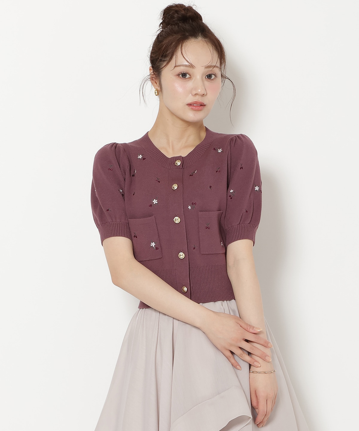 【8/7(fri)20時発売】モチーフ刺繍カーディガン