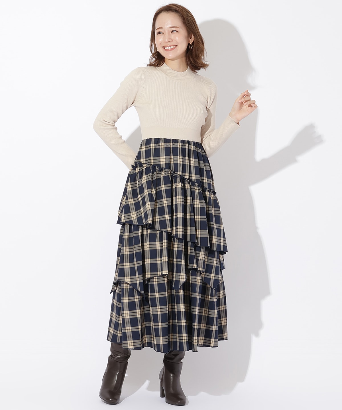 ティアードフリルチェックドッキングワンピース(M 茶系チェック): And
