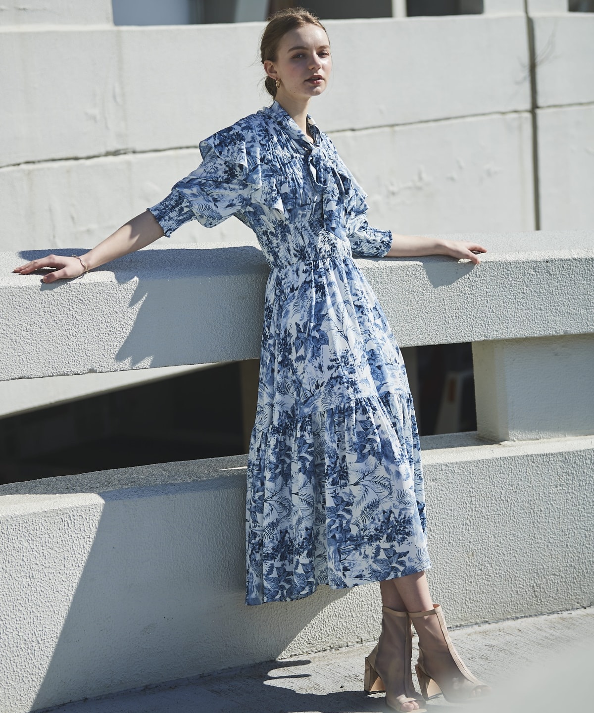 ボタニカル柄ボウタイリボンワンピース