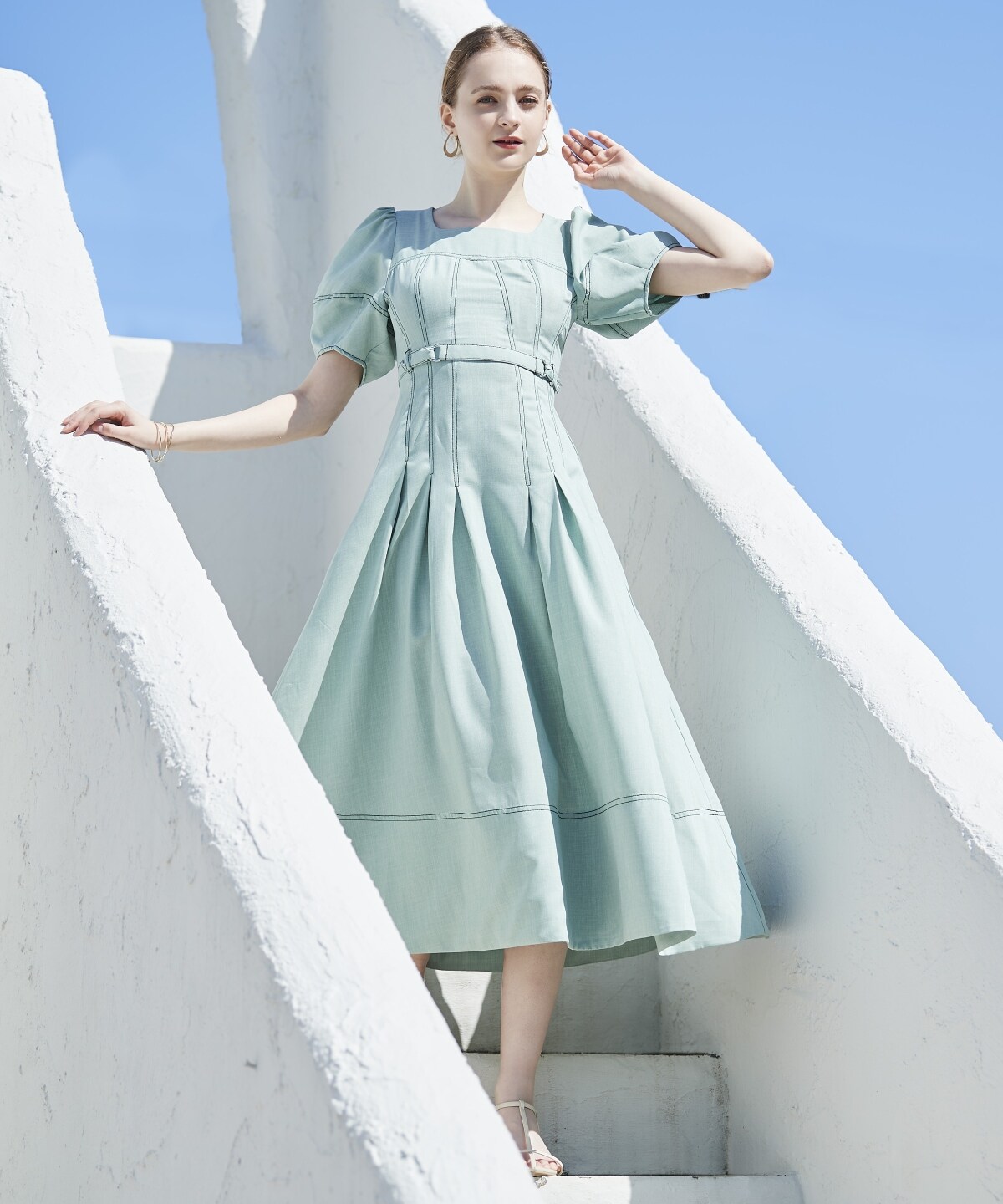 【AND COUTURE】コルセットパフスリーブワンピース