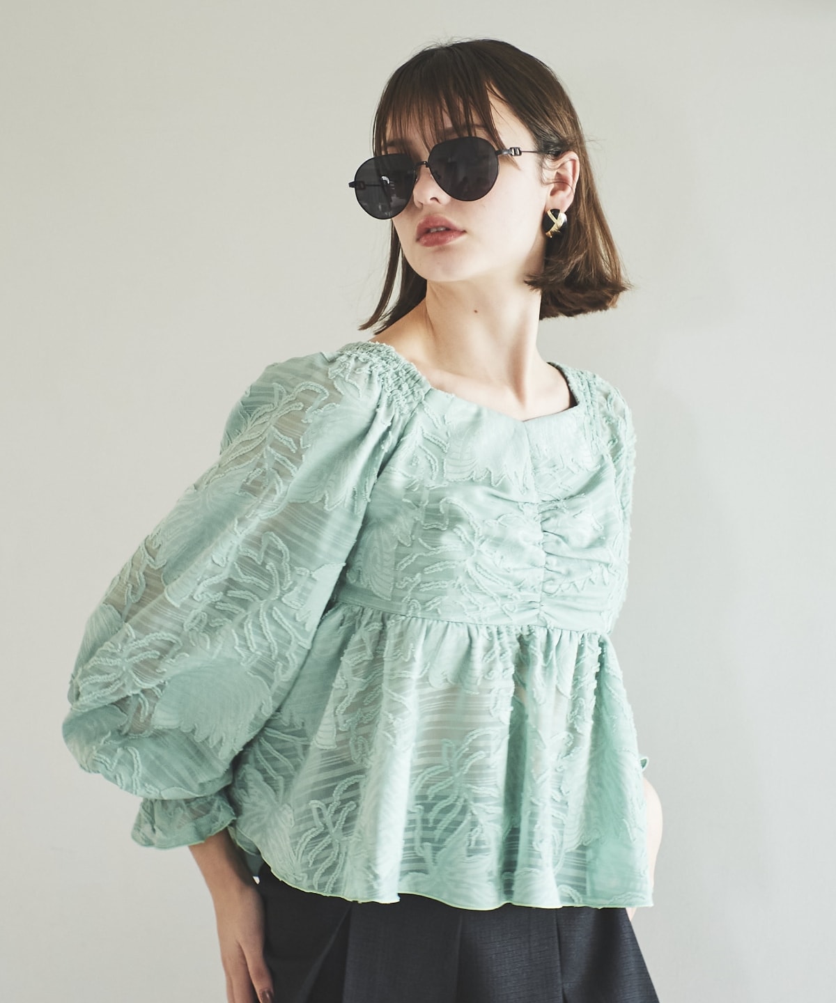 オパールシアーブラウス