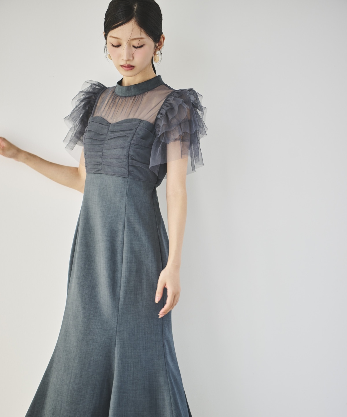チュールフリルギャザードレス