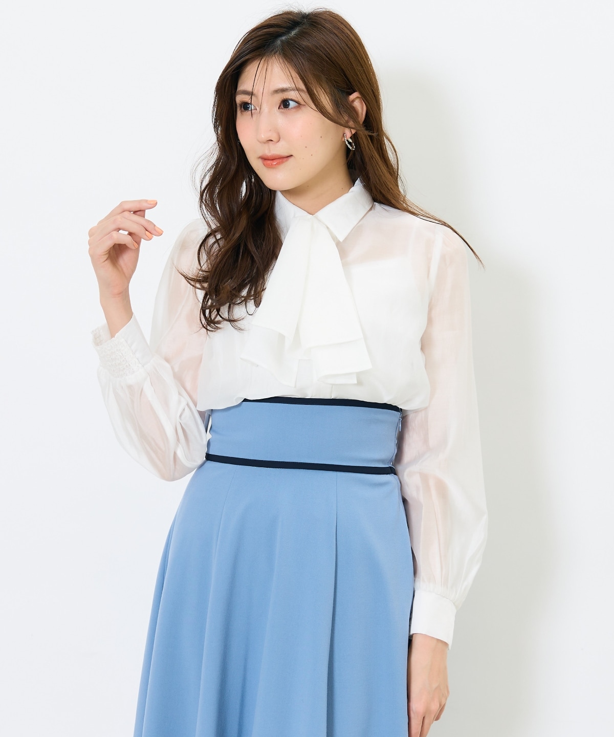 リボンタイ付きオーガンジーシャツ