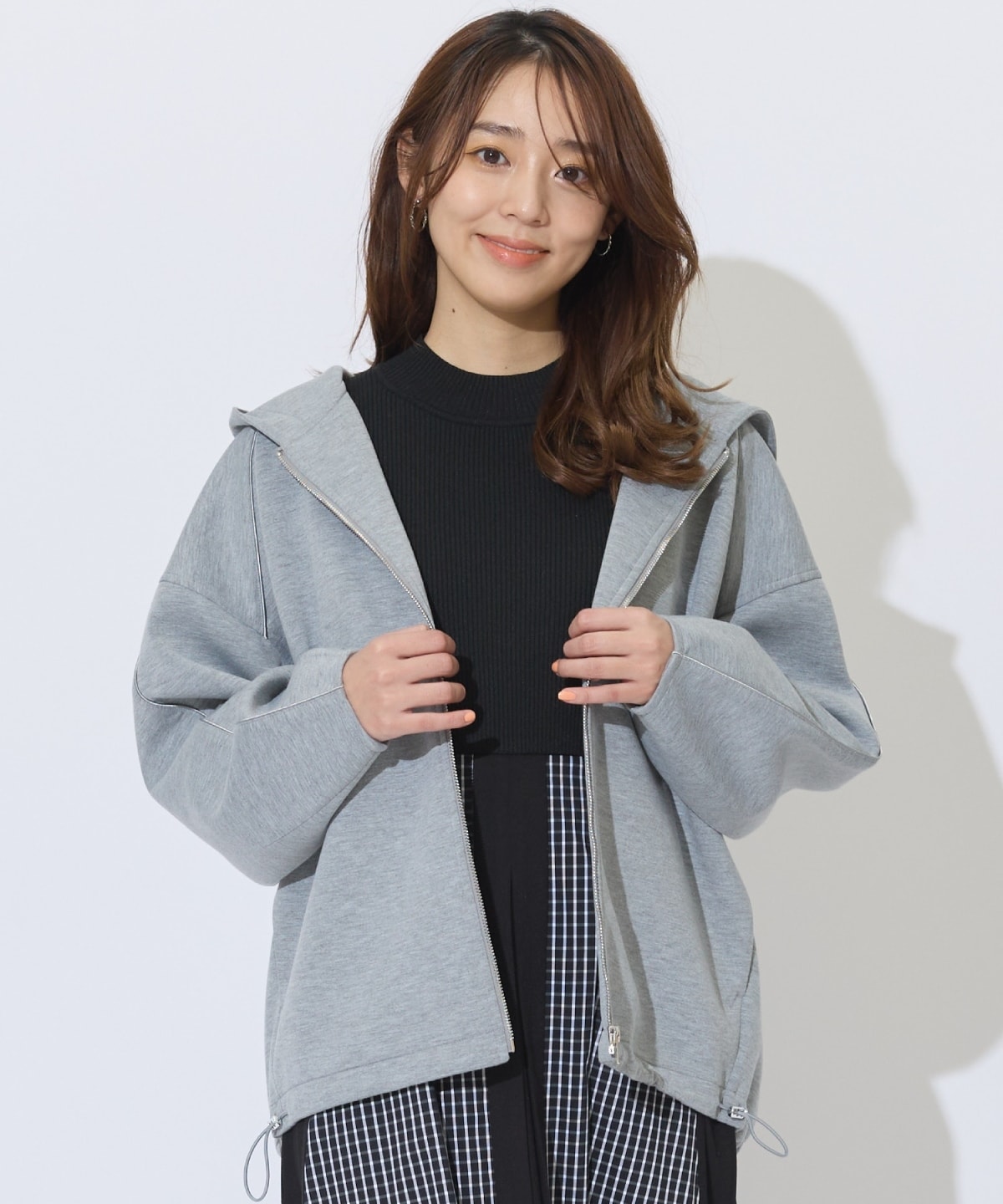 ダンボールポンチフーディーブルゾン