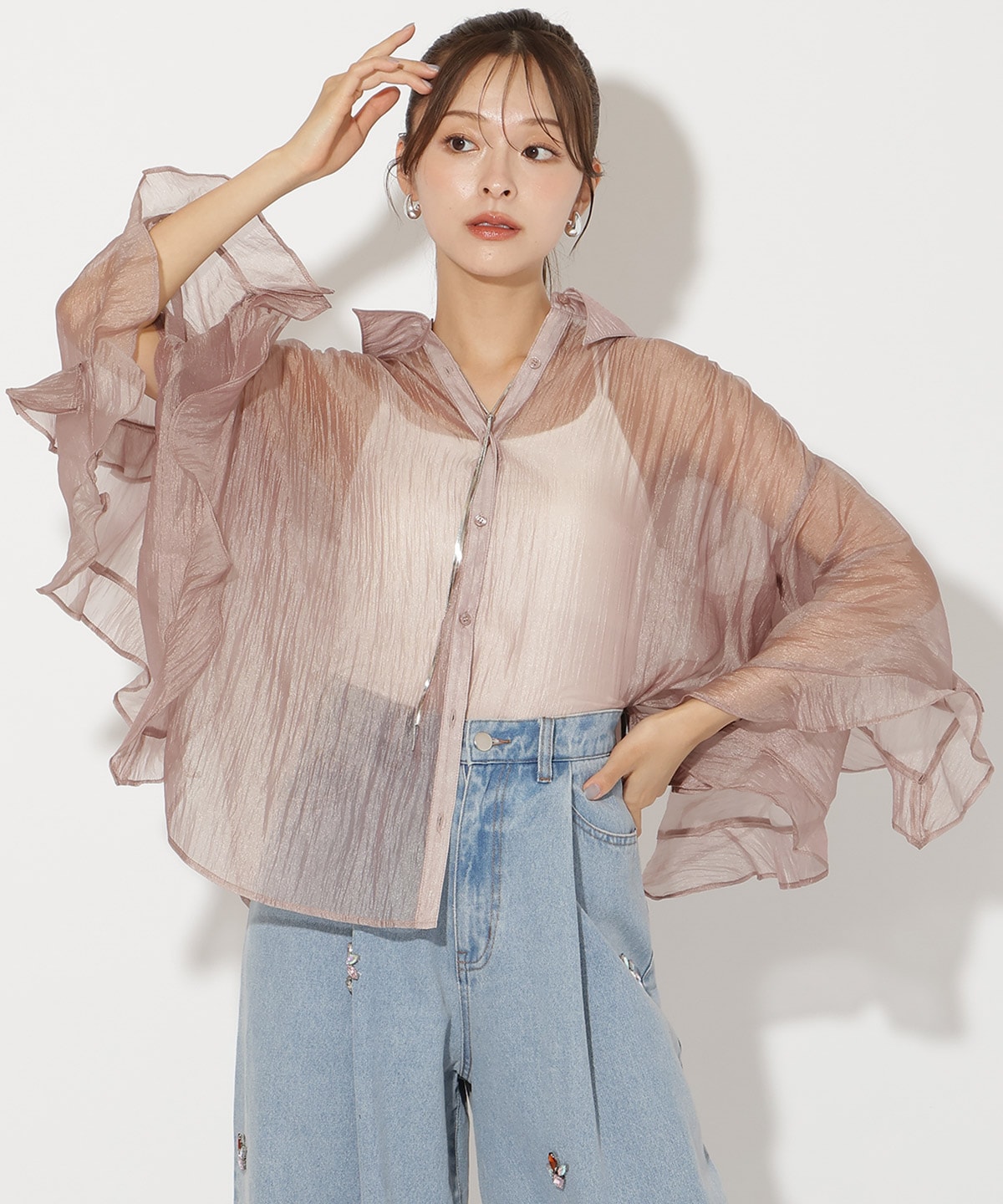 【AND COUTURE】シアープリーツフリルシャツ