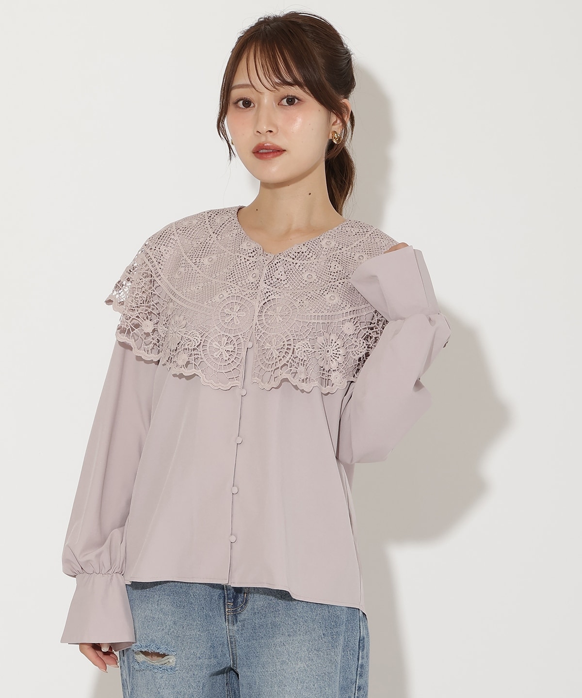 レースカラーブラウス