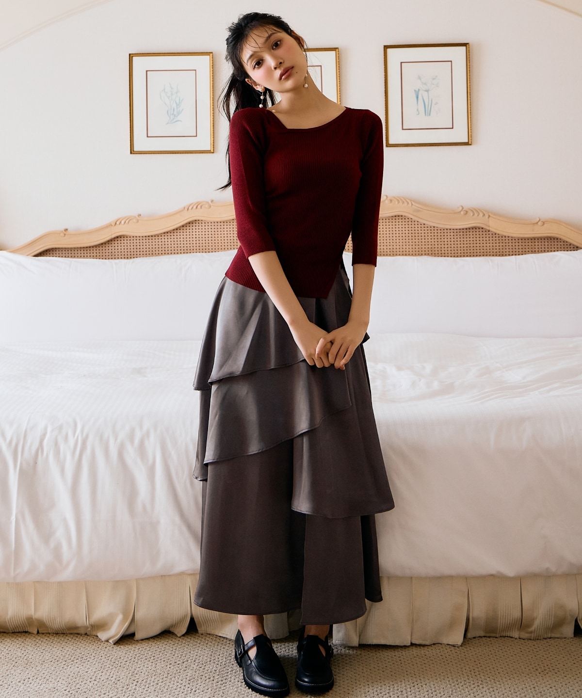 サテンアシメフリルティアードスカート