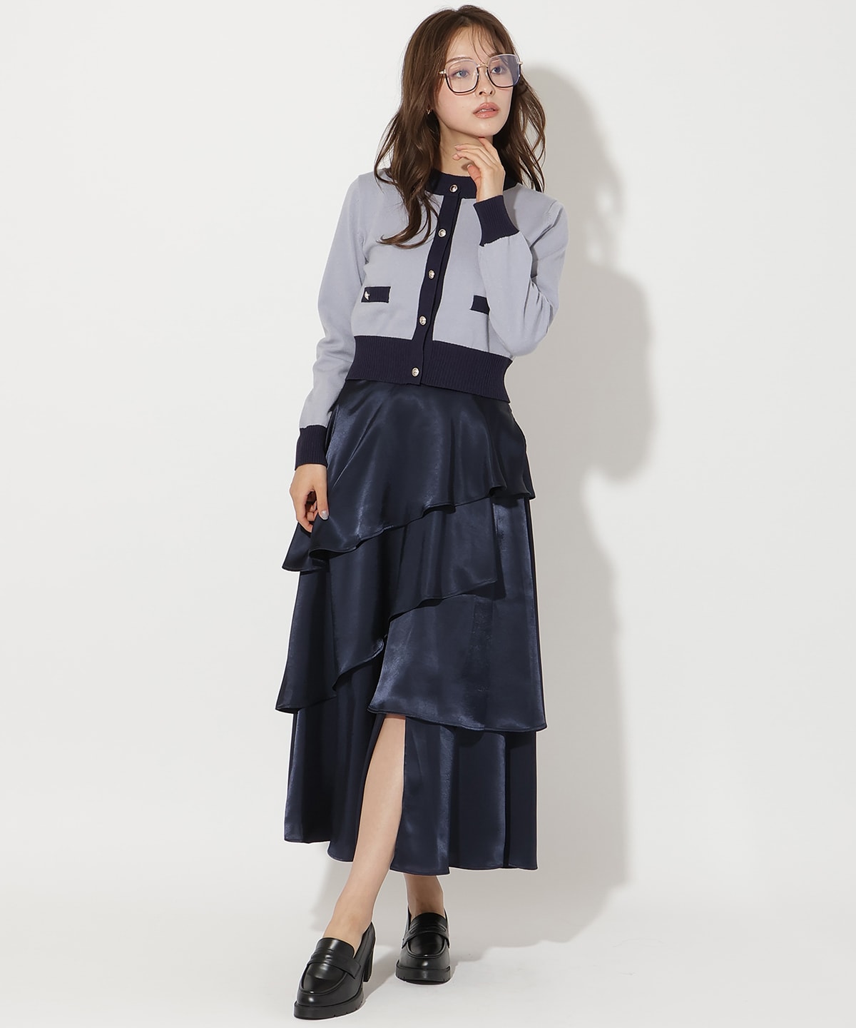 サテンアシメフリルティアードスカート