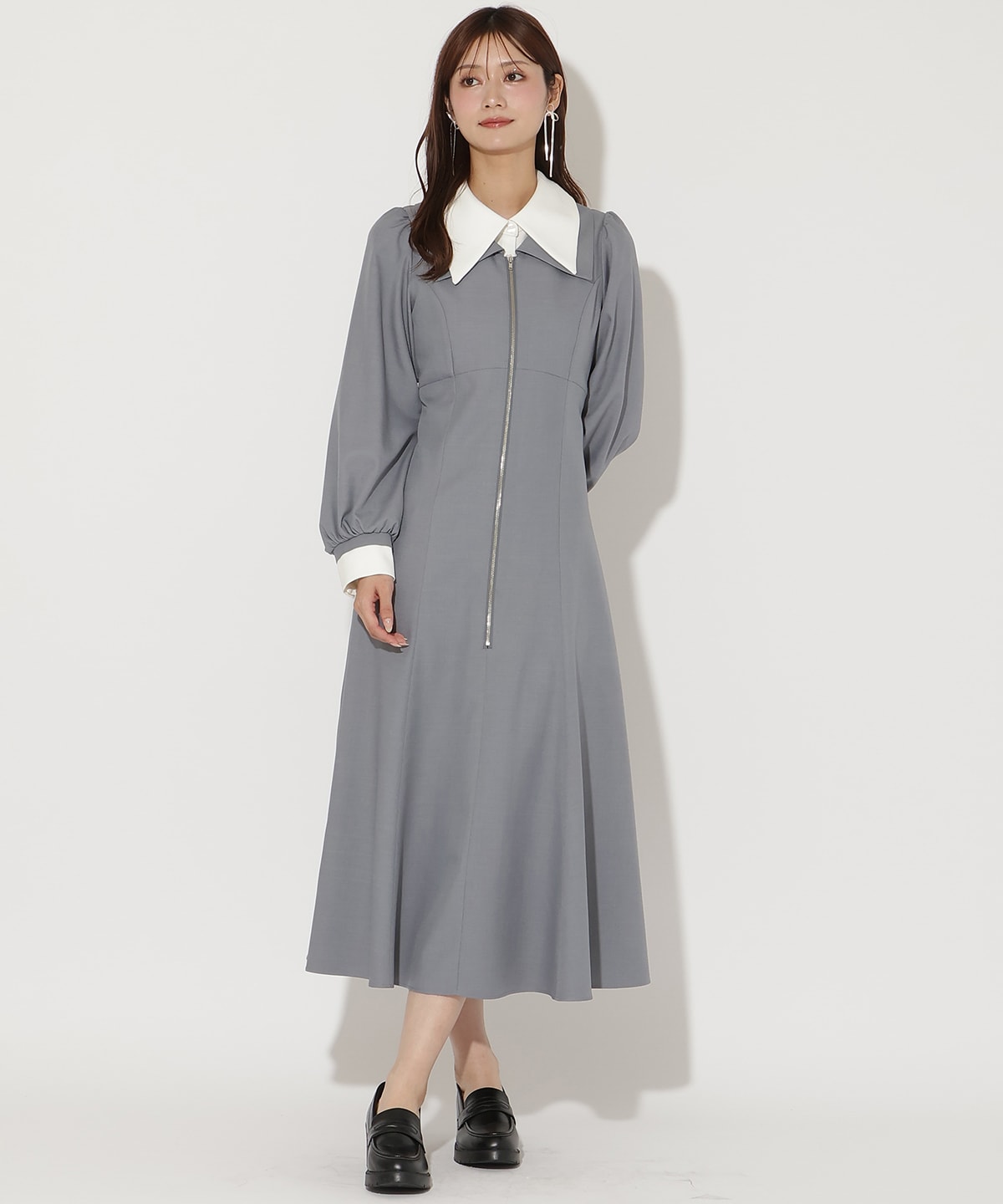 レイヤード襟フロントZIPワンピース