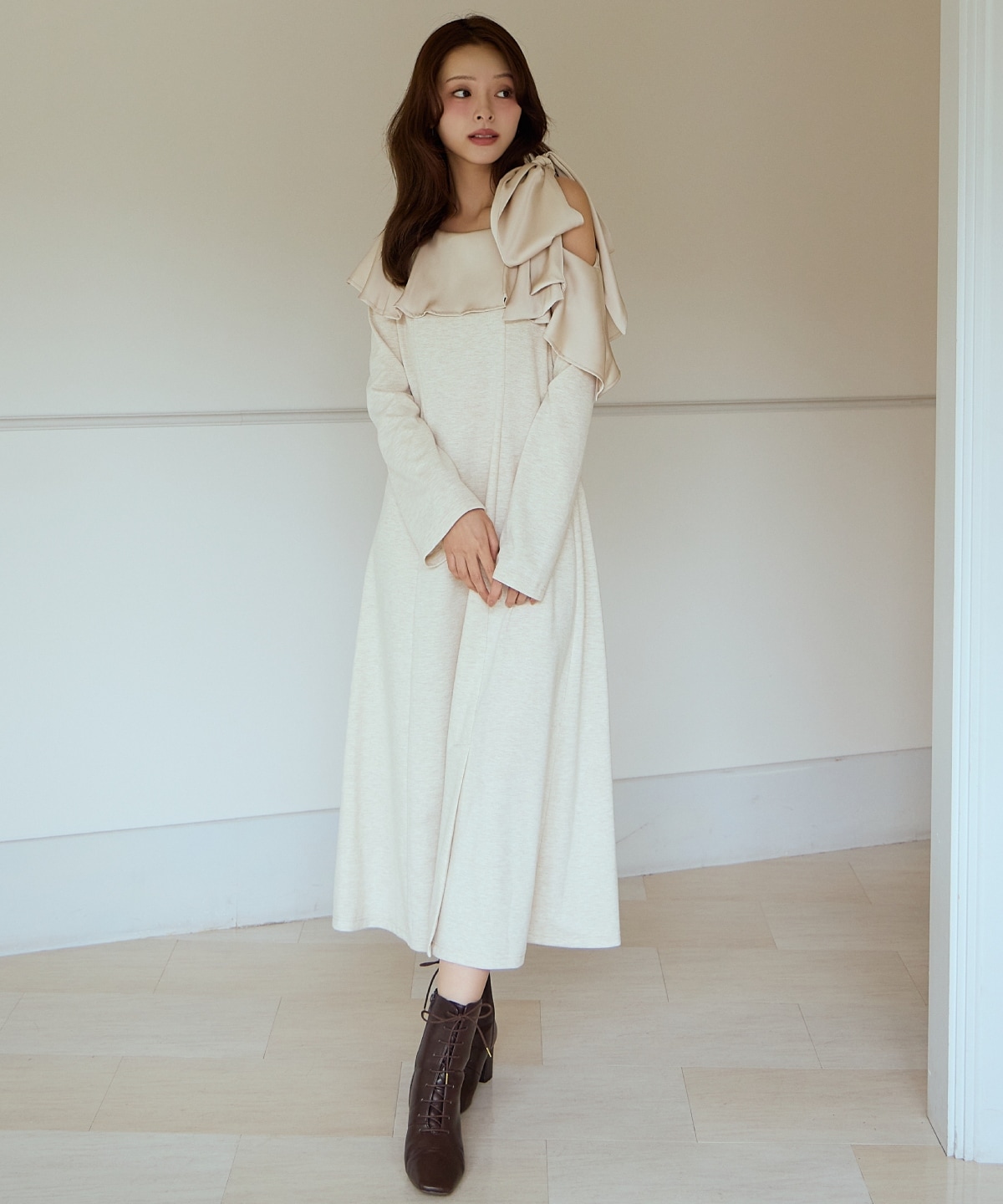 ショルダーリボンカットソーワンピース